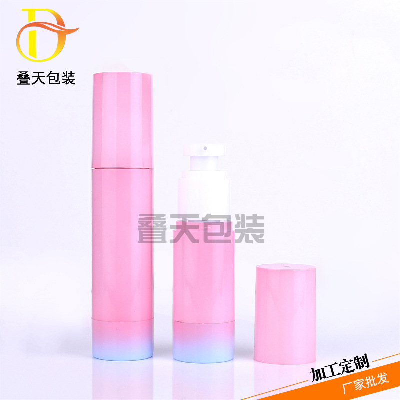 Il produttore fornisce un gran numero di cosmetici per bottiglia di disinfettante rosa imbottigliamento da 30 ml